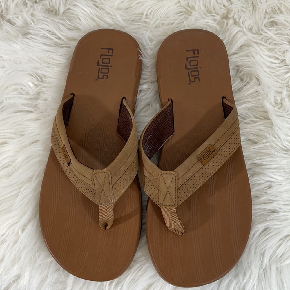 FLOJOS LEVEE Men’s Brown Flip Flop Built tough with a wide strap & arch support - Picture 3 of 9